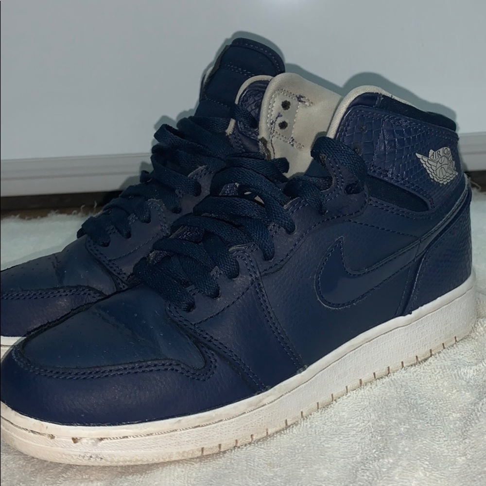 Air Jordan 1 Boys 5.5 Wmn 7